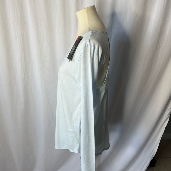 Under Armour Light Blue V-neck long sleeve with cut out back - Medium- NWT - Picture 5 of 10